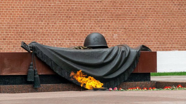 Александровский сад Москва могила неизвестного солдата