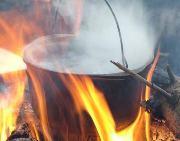 Котелок кипит