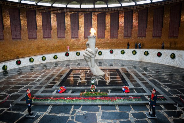 Вечный огонь Волгоград Мамаев Курган