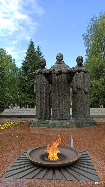 Памятник погибшим в Великой Отечественной войне в Эжве