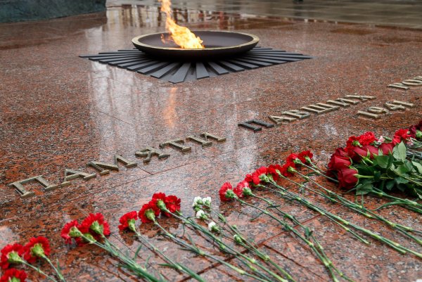 С днем Победы Сыктывкар вечный огонь