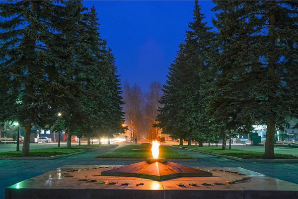 Вечный огонь в парке Победы Абакан