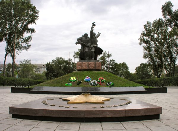 Парк Победы Абакан памятник