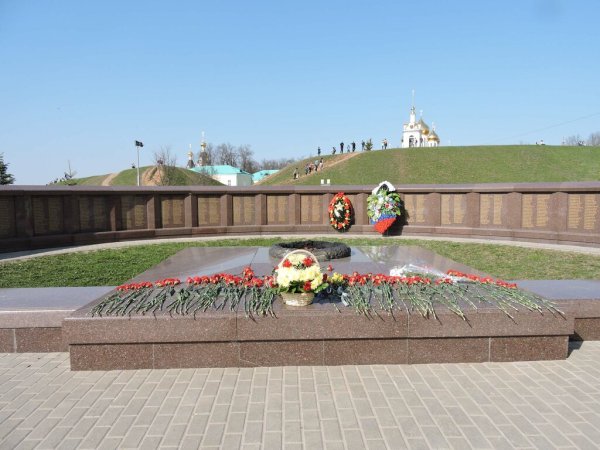 Мемориал вечный огонь Дмитров