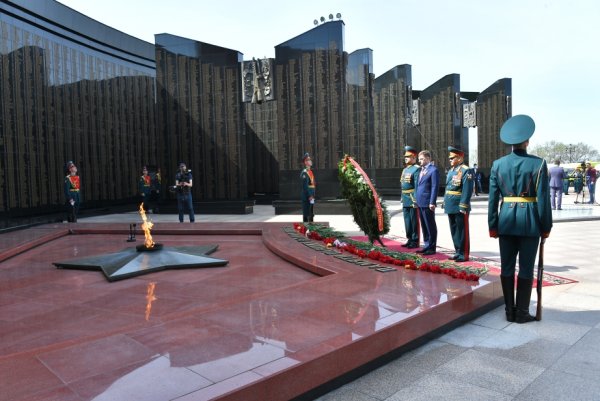 Мемориал на площади славы в Хабаровске