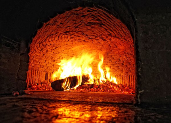 Русская печь с огнем