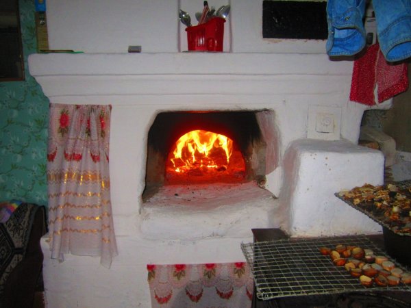 Русская печь с огнем