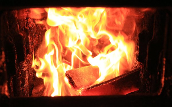 Огонь в печке