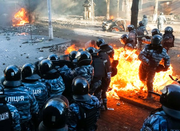 Майдан на Украине в 2014 Беркут