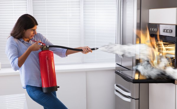 Тушение пожара в квартире