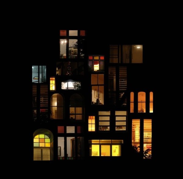 Ночные окна в коллажах Анны Мезон