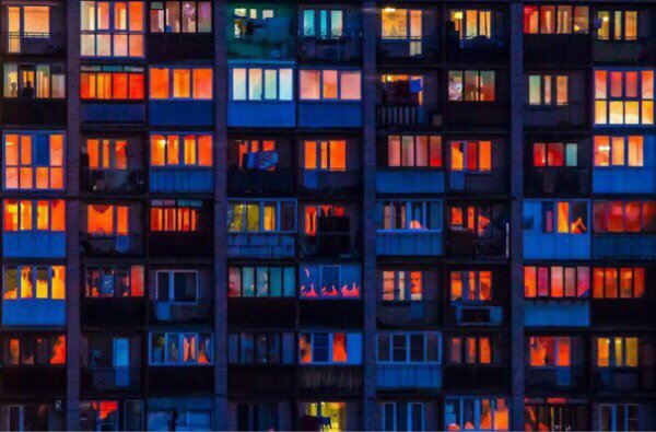 Свет в окнах многоэтажек
