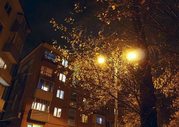 Двор вечером