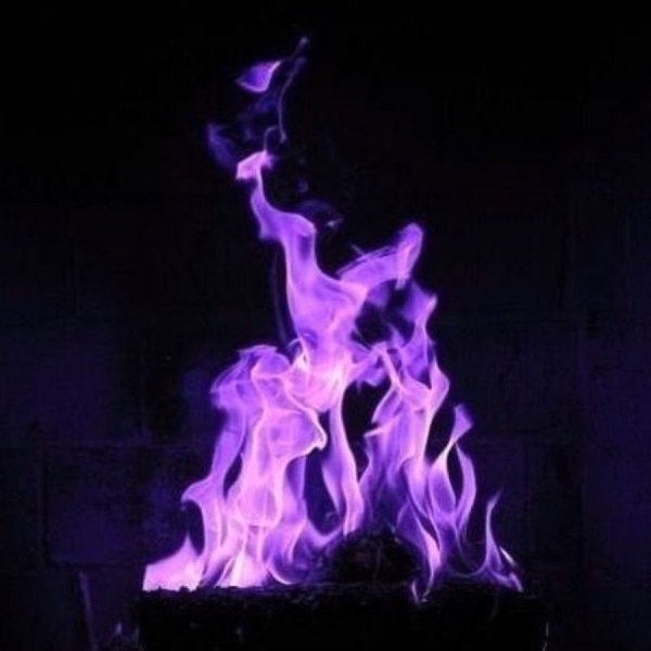 Эстетика сиреневого огня