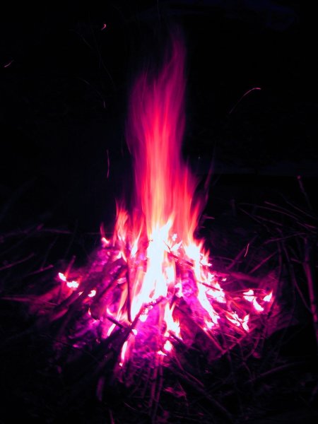 Розовое пламя