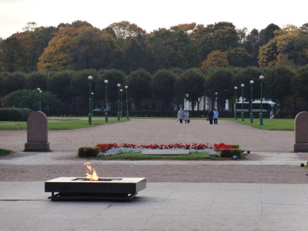 Марсово поле СПБ мемориал
