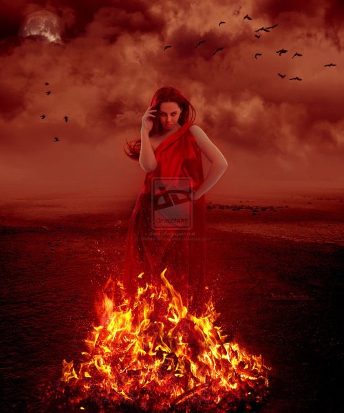 Красивая девушка в огне