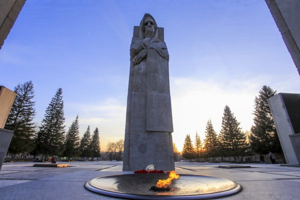 Вечный огонь Новосибирск монумент славы