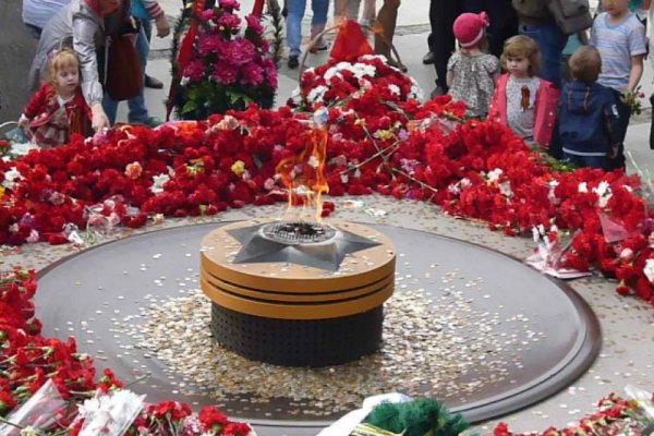 Вечный огонь Новосибирск монумент