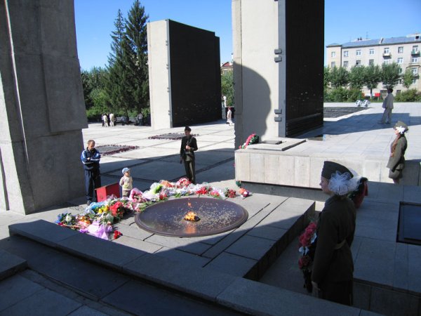 Памятники Новосибирска монумент славы