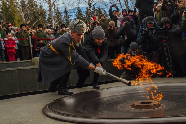Вечный огонь Новосибирск монумент славы