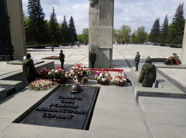 Монумент славы Балашов вечный огонь