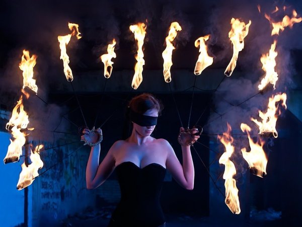 Файер шоу с огнем