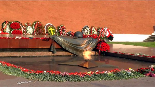 Вечный огонь на Поклонной горе в Москве