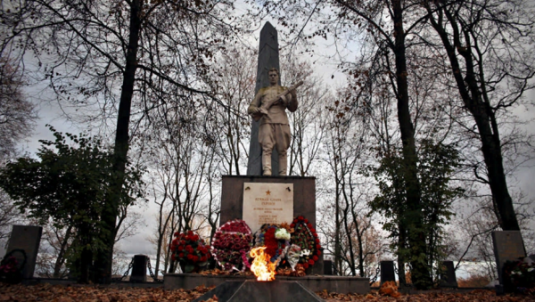 Красное село мемориальный комплекс Братская могила