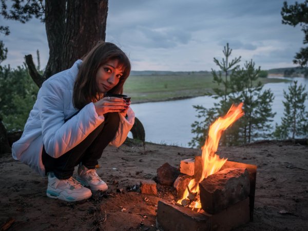 Сидят у костра