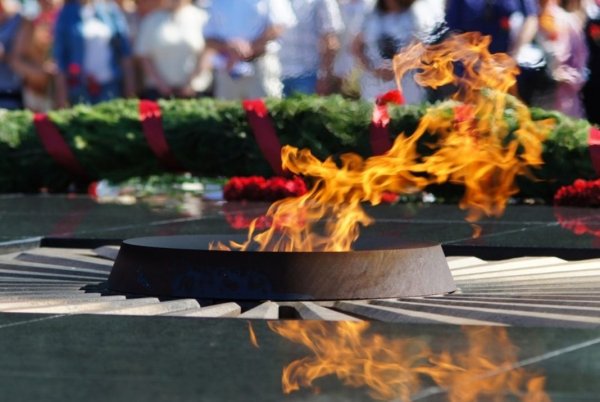 С днем Победы вечный огонь Нижний Новгород