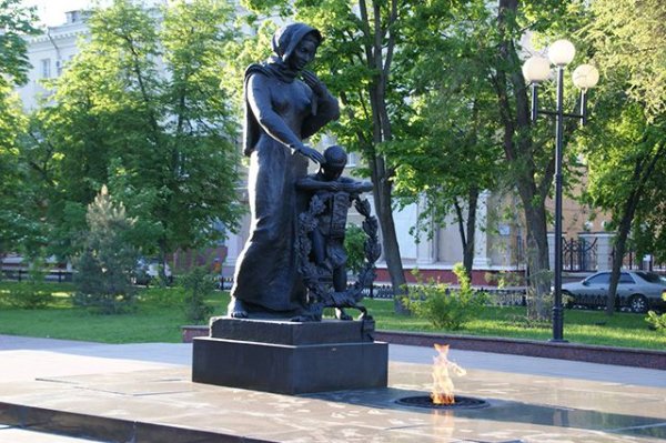 Мемориальный комплекс вечный огонь Белгород