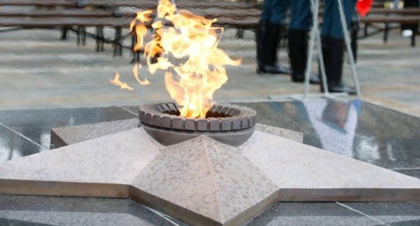 Памятник вечный огонь Екатеринбург