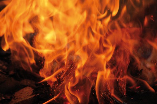 Огонь тепло