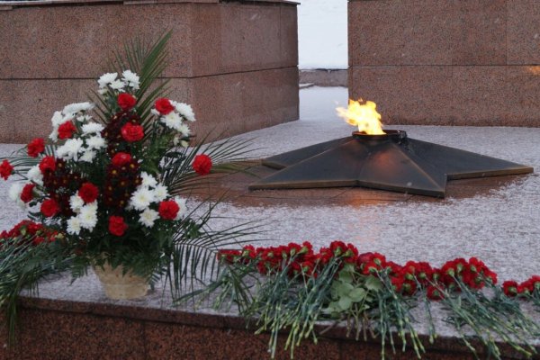 Мемориал вечный огонь Надым
