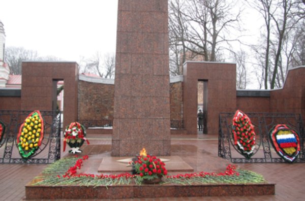 Площадь героев Липецк вечный огонь