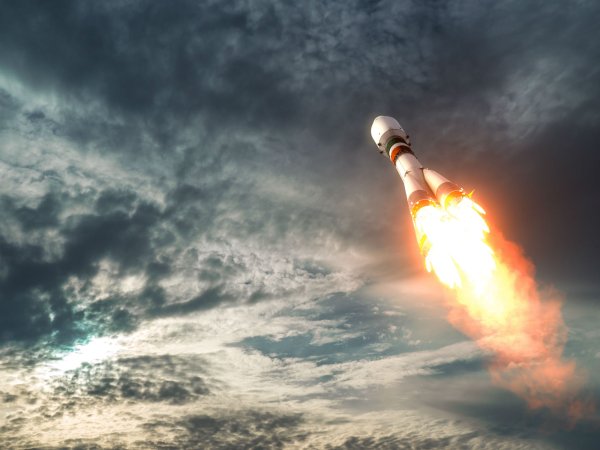 Ракета в облаках