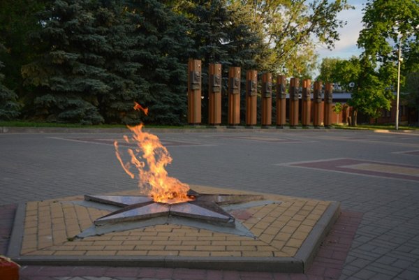 Площадь героев Липецк вечный огонь