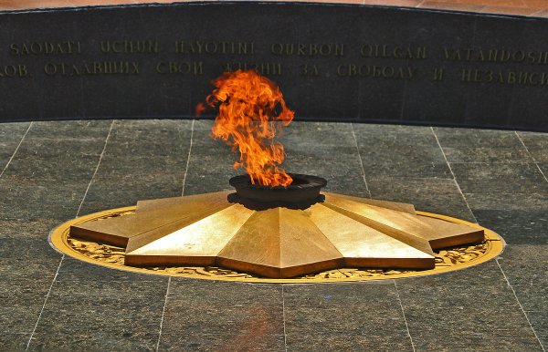 Вечный огонь Самарканд СССР