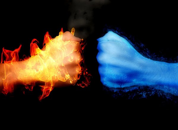 Красное и синее пламя