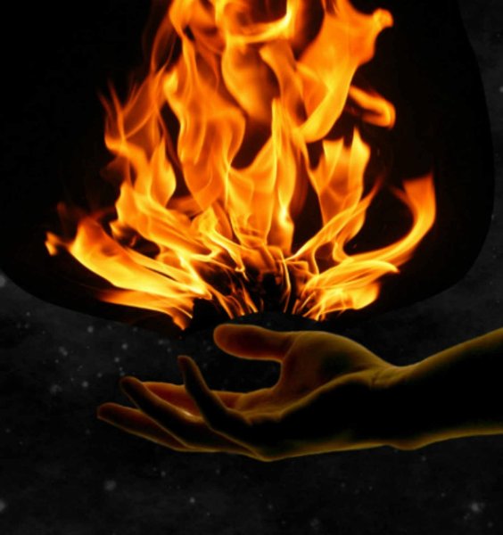 Пламя в руке