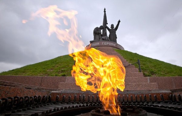 Памятник Победы Чебоксары