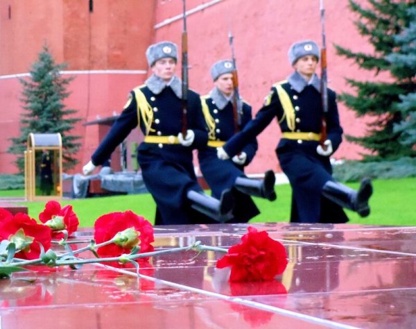 День неизвестного солдата Почетный караул