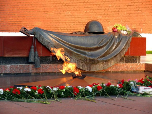 Вечный огонь Александровский сад