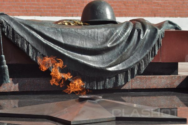 Памятник неизвестному солдату в Москве