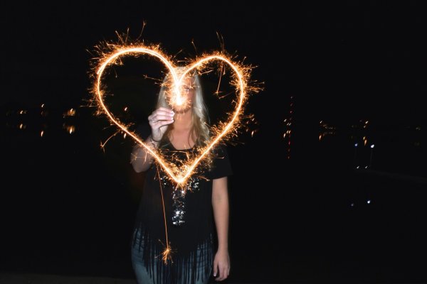 Фотосессия с бенгальскими огнями