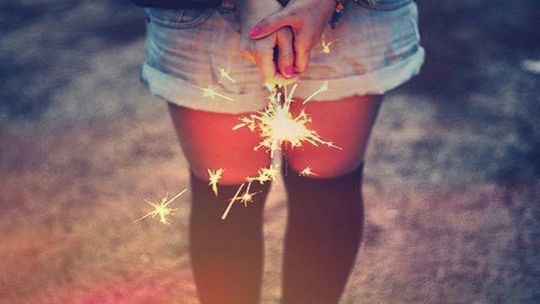 Новогодняя ава для девушки со спины