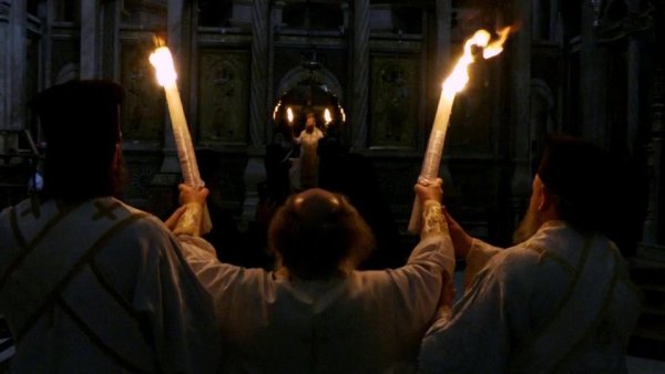 Схождение Благодатного огня в Иерусалиме 2020