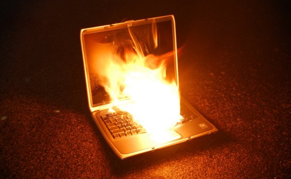 Сгоревший ноутбук