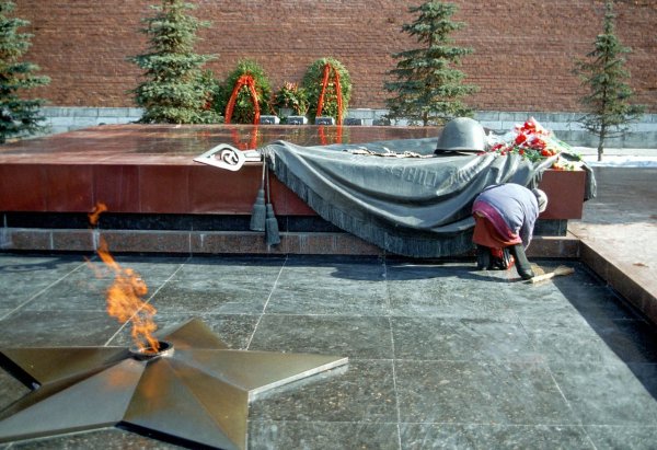 Мемориал вечный огонь в Москве